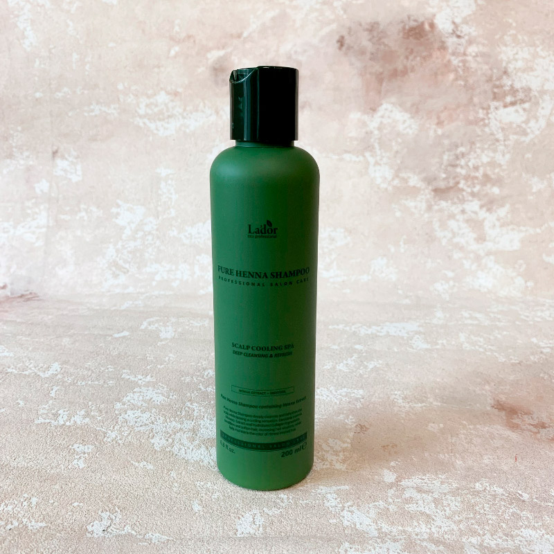 Укрепляющий шампунь с хной LADOR Pure Henna Shampoo - 200ml