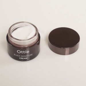 Омолаживающий крем с муцином черной улитки Ottie Black Signature Cream 50мл