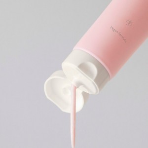 Кремовая пенка для умывания Aromatica Reviving Rose Infusion Cream Cleanser 145гр