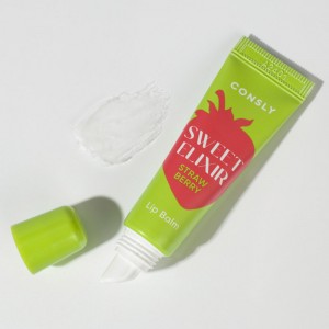 Бальзам для губ с экстрактом клубники Consly Sweet Elixir Strawberry Lip Balm 10мл