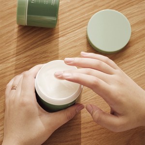 Успокаивающий крем с экстрактом полыни EVAS Fraijour Original Herb Wormwood Calming Watery Cream 100 мл
