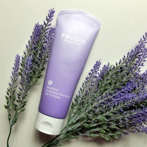 Увлажняющая пенка для умывания FRUDIA Blueberry Hydrating Cleansing Gel To Foam - 145 мл