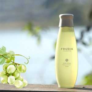 Себорегулирующий тонер для лица FRUDIA Green Grape Pore Control Toner - 195 мл