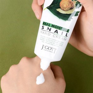Увлажняющий крем для рук JIGOTT Real Moisture Hand Cream 100мл
