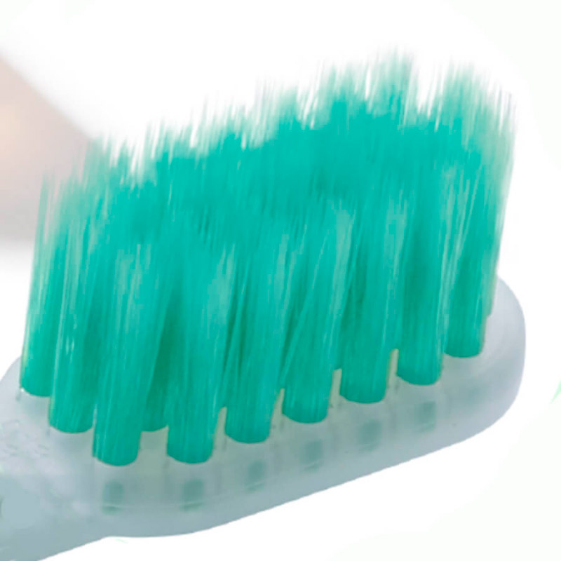 Зубная щетка от кариеса с центеллой Median Natural Safe Tartar Care Toothbrush 1 шт