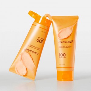 Пенка для умывания с кислотами medicube Kojic Acid Turmeric Toning Cleanser 120гр