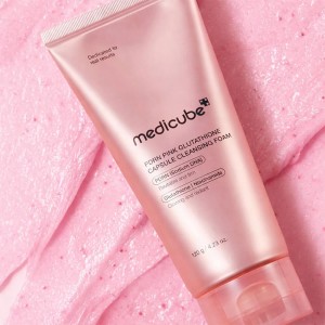 Капсульная пенка для умывания с ПДРН и глутатионом medicube PDRN Pink Glutathione Capsule Cleansing Foam 120гр