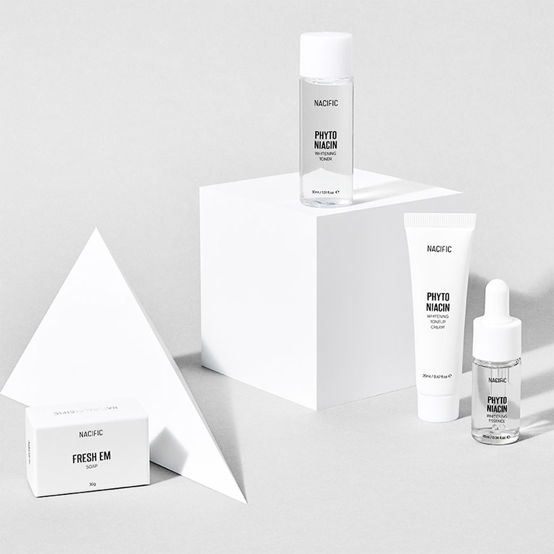 Осветляющий набор миниатюр с ниацинамидом NACIFIC Phyto Niacin Whitening Kit