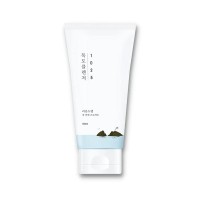 Мягкая пенка для умывания с морской водой Round Lab 1025 Dokdo Cleanser 150мл