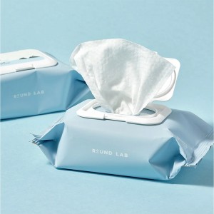 Очищающие салфетки для снятия макияжа с морской водой Round Lab 1025 Dokdo Cleansing Tissue 30шт