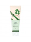 Успокаивающий гель с полынью Round Lab Mugwort Calming Soothing Gel 150мл