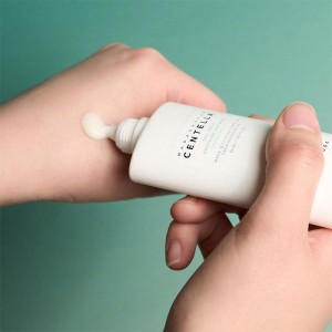 Солнцезащитное молочко SKIN1004 Madagascar Centella Tea-Trica Soothing Sun Milk SPF50+ PA++++ 50мл