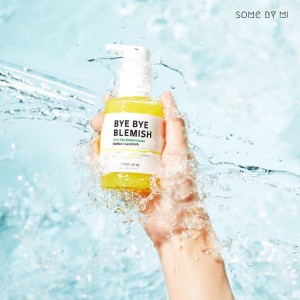 Осветляющая кислородная пенка SOME BY MI Bye Bye Blemish Vita Tox Brightening Bubble Cleanser 120 гр
