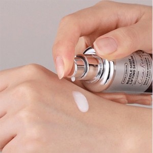 Интенсивная лифтинг-сыворотка с микроиглами VT Cosmetics Reedle Shot Lifting Serum 30мл