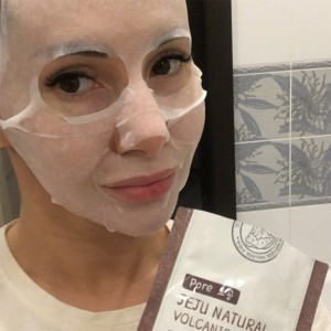 Тканевая маска для лица WELCOS Jeju Natural Volcanic Mask - 20 мл