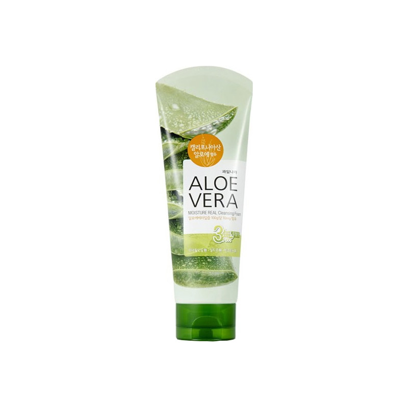 Успокаивающая пенка с алоэ для умывания WELCOS Kwailnara Aloevera Moisture Real Cleansing Foam 150 мл