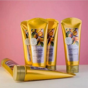 Маска для волос с маслом арганы и золотом WELCOS Confume Argan Gold Treatment 200 мл