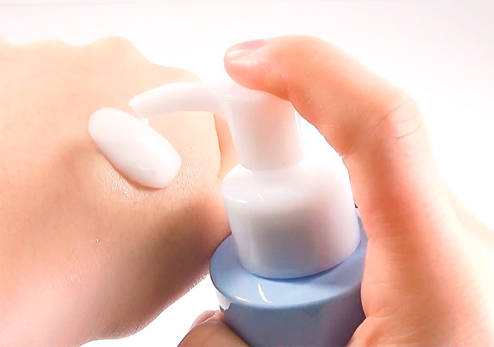 Увлажняющее молочко для очищения кожи MISSHA Super Aqua One Step Cleansing Milk Foam