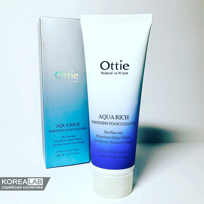 Увлажняющая осветляющая пенка для умывания OTTIE Aqua Rich Whitening Foam Cleanser