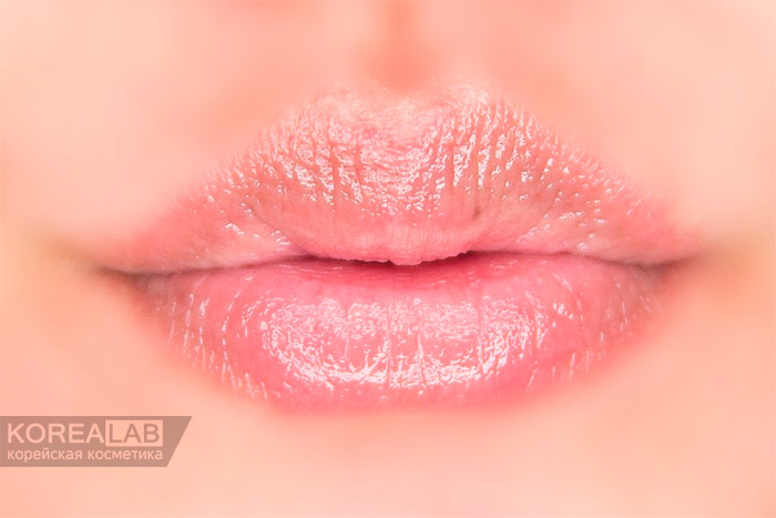 Маска для губ с маслом камелии PETITFEE Oil Blossom Lip mask Camelia