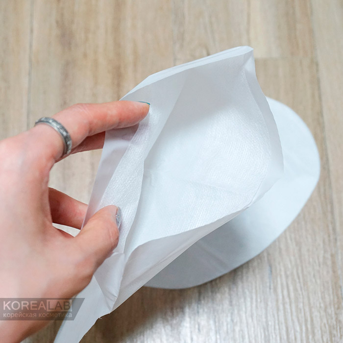 Маска-носочки для ног с сухой эссенцией PETITFEE Dry Essence Foot Pack