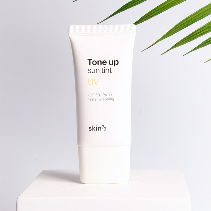 Солнцезащитный крем-тинт для лица SKIN79 Water Wrapping Tone Up Sun Tint SPF50