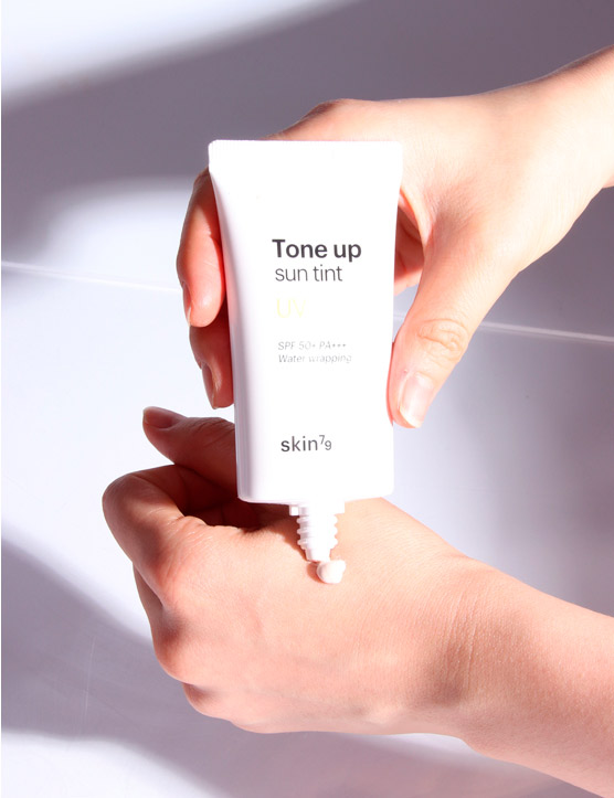 Солнцезащитный крем-тинт для лица SKIN79 Water Wrapping Tone Up Sun Tint SPF50