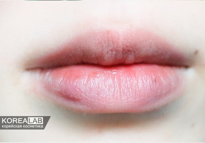 Питательная сыворотка для губ SKINFOOD Avocado and Honey Lip Serum SPF8