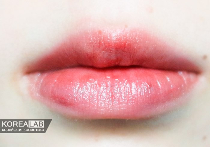 Питательная сыворотка для губ SKINFOOD Avocado and Honey Lip Serum SPF8