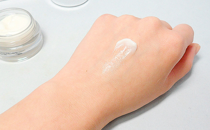Крем для сияния кожи вокруг глаз CIRACLE Radiance Eye Miracle
