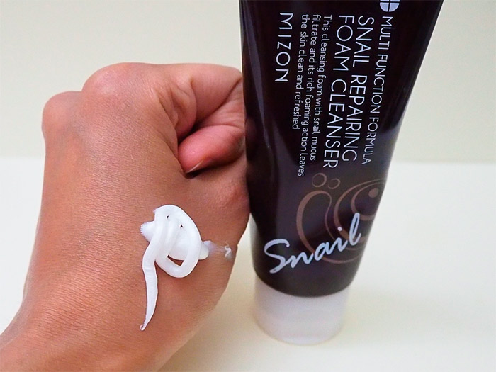 Улиточная пенка для лица MIZON Snail Repairing Foam Cleanser