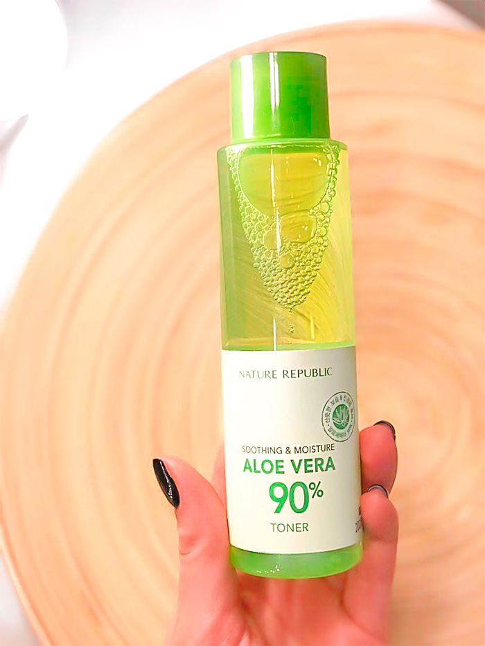 Увлажняющий тонер с алоэ NATURE REPUBLIC Aloe Vera 90% Soothing and Moisture Toner